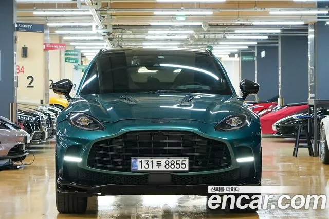 Aston Martin DBX 2024 — photo 1