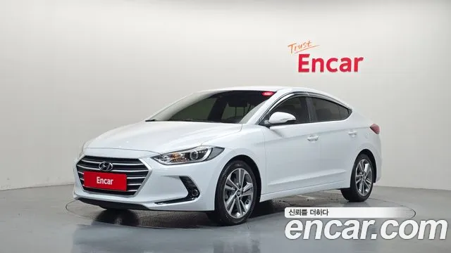 Hyundai AVANTE 2018 — photo 1