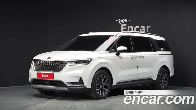 Kia Canival 2021 — photo 1