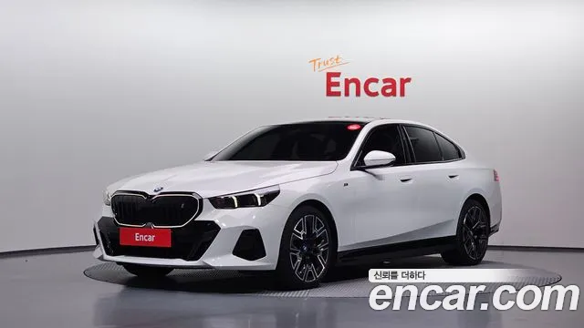BMW i5 2024 — photo 1