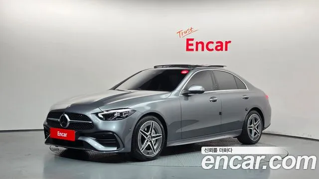 Mercedes-Benz C-Class 2025 — photo 1