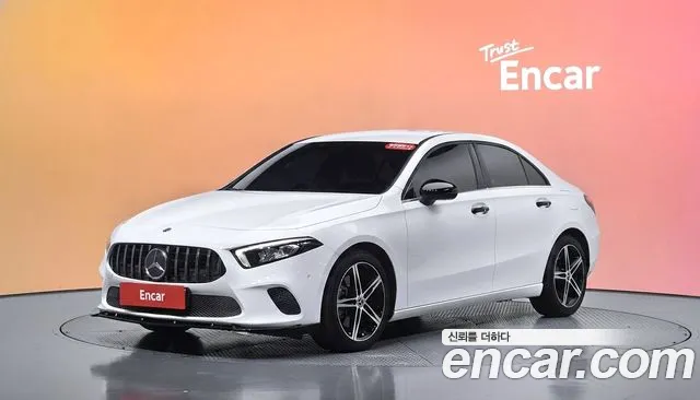 Mercedes-Benz A-Class 2020 — photo 1