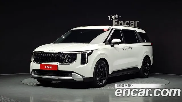Kia Canival 2025 — photo 1