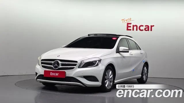 Mercedes-Benz A-Class 2015 — photo 1