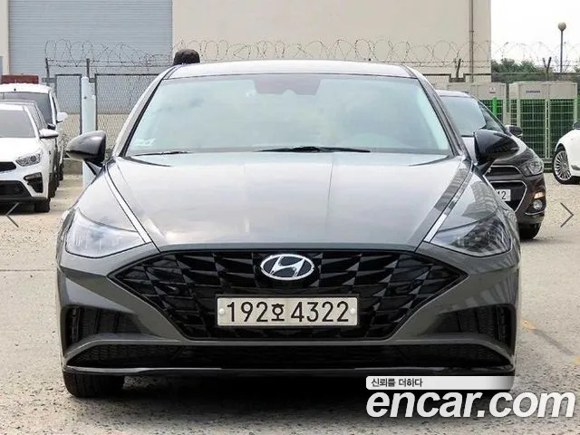 Hyundai Sonata 2022 — photo 1