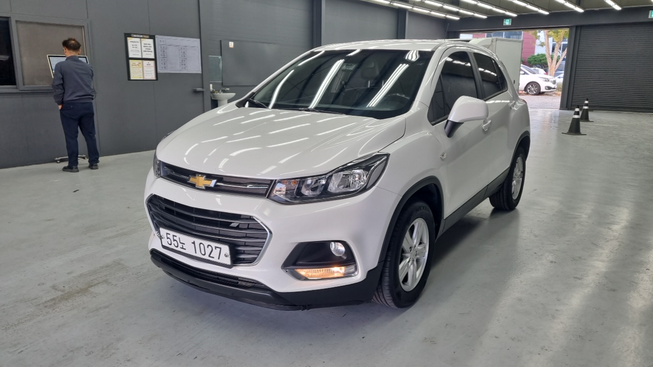 Chevrolet Korea Trax 2019 — photo 1