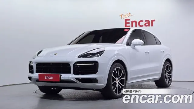 Porsche Cayenne 2022 — photo 1