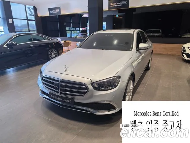 Mercedes-Benz E-Class 2021 — photo 1