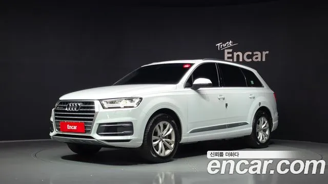Audi Q7 2019 — photo 1