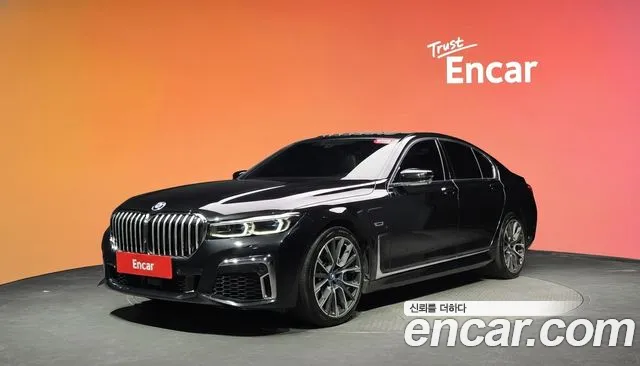 BMW 7-Series 2022 — photo 1