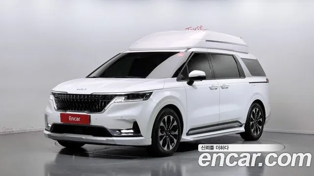 Kia Canival 2021 — photo 1