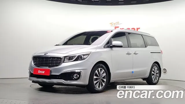 Kia Canival 2015 — photo 1