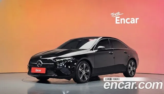 Mercedes-Benz A-Class 2025 — photo 1