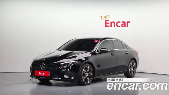 Mercedes-Benz A-Class 2025 — photo 1