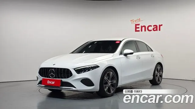 Mercedes-Benz A-Class 2025 — photo 1