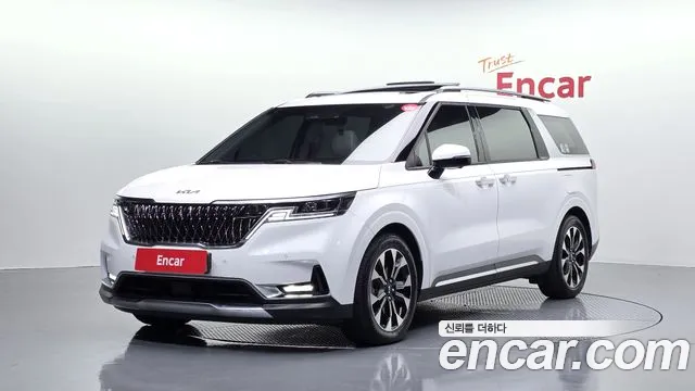 Kia Canival 2021 — photo 1