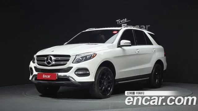 Mercedes-Benz GLE-Class 2018 — photo 1