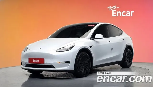 Tesla Model Y 2022 — photo 1