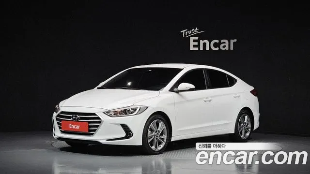Hyundai AVANTE 2018 — photo 1