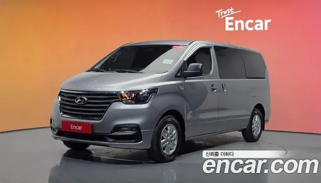 Hyundai Starex 2021 — photo 1