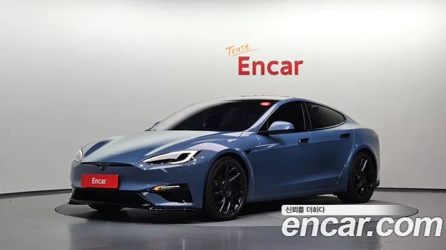 Tesla Model S 2026 — photo 1