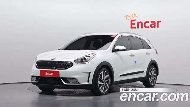 Kia Niro 2018 — photo 1