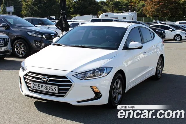 Hyundai AVANTE 2017 — photo 1