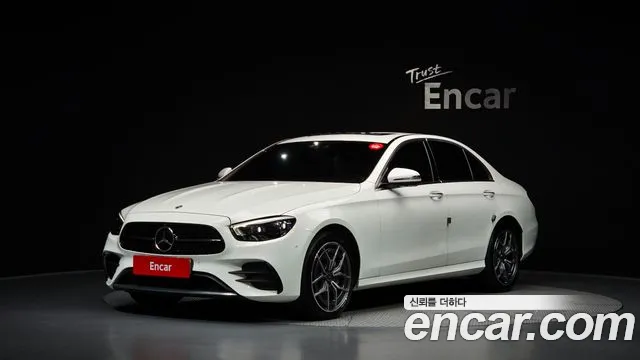Mercedes-Benz E-Class 2022 — photo 1