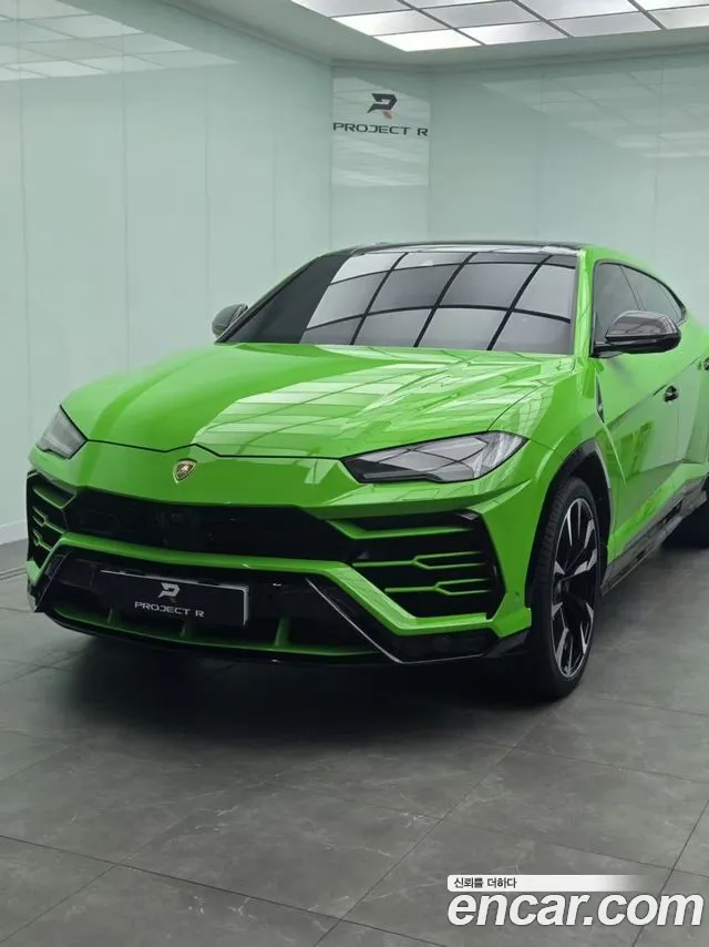 Lamborghini Urus 2021 — photo 1