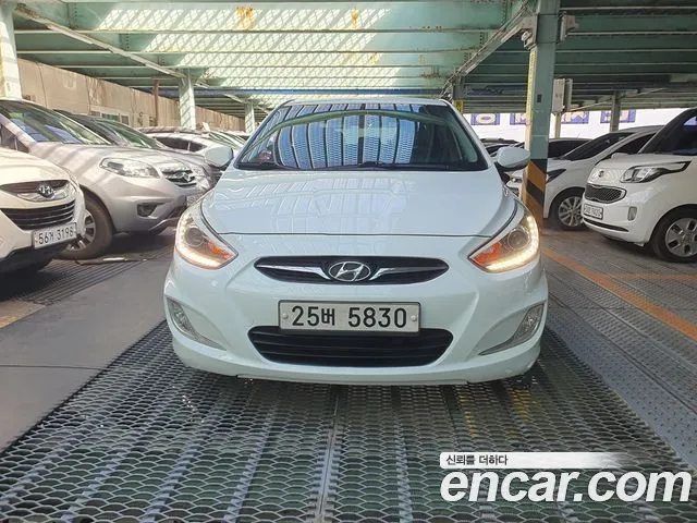 Hyundai Accent 2014 — photo 1