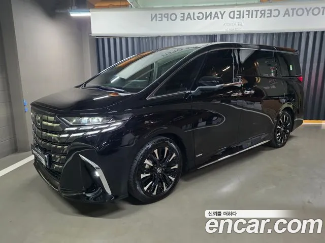 Toyota Alphard 2025 — photo 1