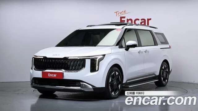 Kia Canival 2025 — photo 1