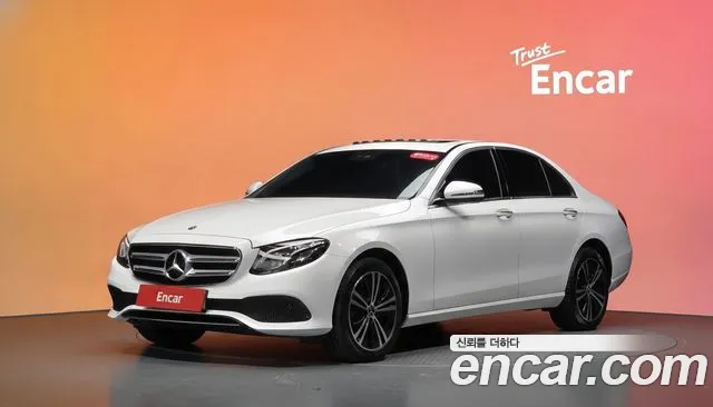 Mercedes-Benz E-Class 2020 — photo 1
