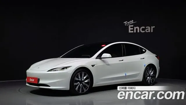 Tesla Model 3 2024 — photo 1