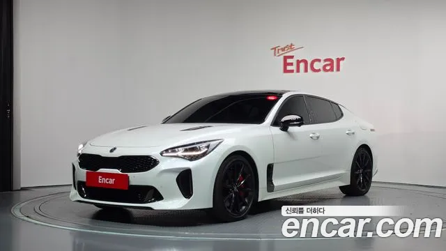 Kia Stinger 2021 — photo 1