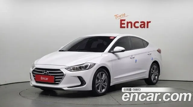 Hyundai AVANTE 2018 — photo 1