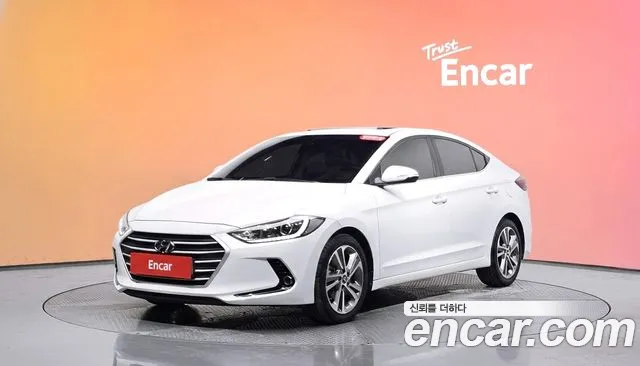 Hyundai AVANTE 2018 — photo 1