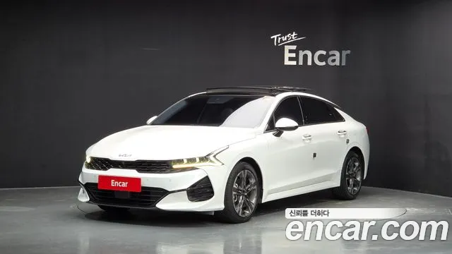 Kia K5 2023 — photo 1