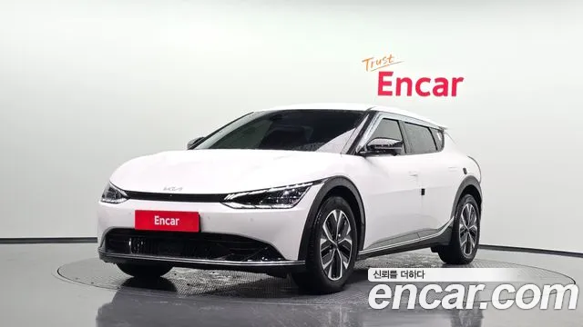 Kia EV6 2023 — photo 1