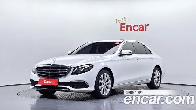 Mercedes-Benz E-Class 2017 — photo 1