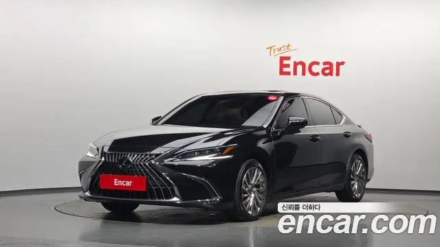 Lexus ES 2023 — photo 1