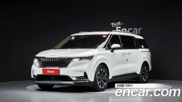 Kia Canival 2022 — photo 1