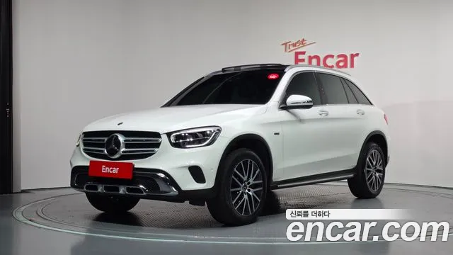 Mercedes-Benz GLC-Class 2021 — photo 1