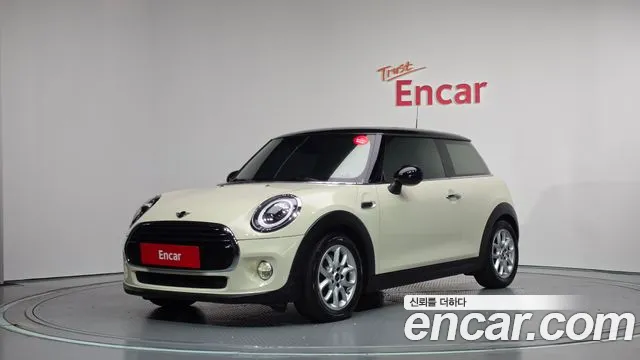 Mini Cooper 2019 — photo 1