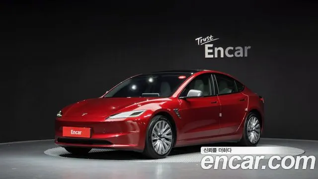 Tesla Model 3 2024 — photo 1
