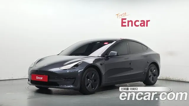 Tesla Model 3 2022 — photo 1