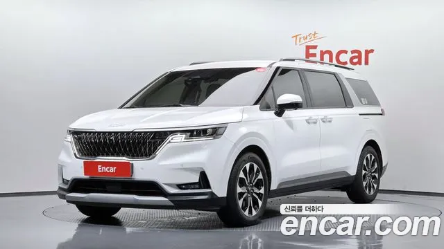 Kia Canival 2023 — photo 1