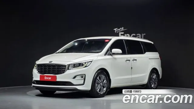 Kia Canival 2019 — photo 1