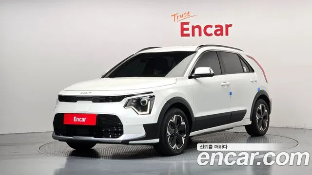 Kia Niro 2023 — photo 1