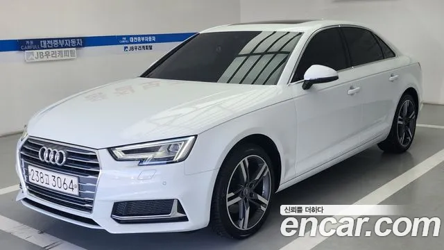 Audi A4 2019 — photo 1